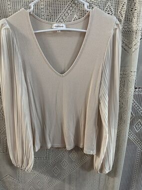 Heartloom Neutral Ribbed V-Neck Top with Pleated Sheer Puff Sleeves